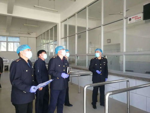 復(fù)學(xué)首日 市場監(jiān)管系統(tǒng)織密校園食品安全與勞動防護(hù)用品銷售保障網(wǎng)